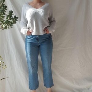 White Pearlescent/Iridescent Like Knitted Sweater